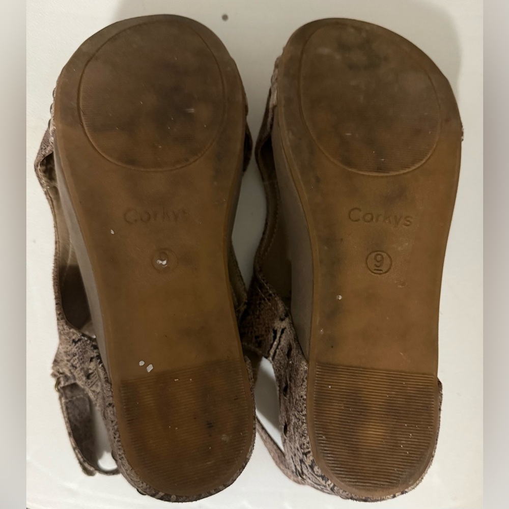 Corky’s Women's Snake Print Wedges - Picture 5 of 5